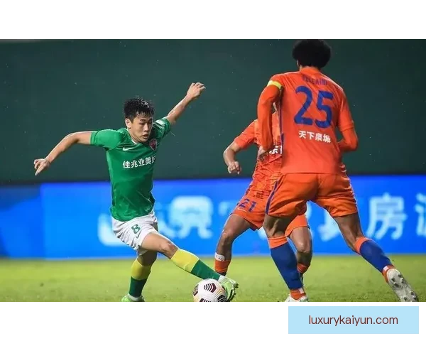 戴伟浚中场风格逐渐显现，表现稳健值得关注