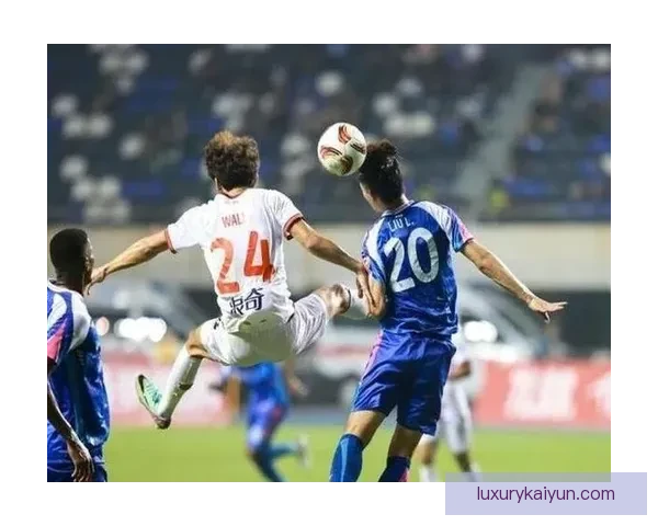 广州队欠薪问题得到解决，球队状态有望回暖。